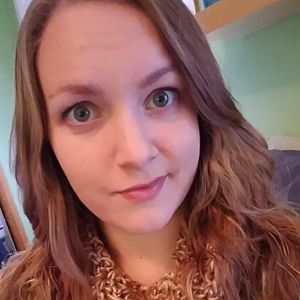 Meet your Posher, Becca